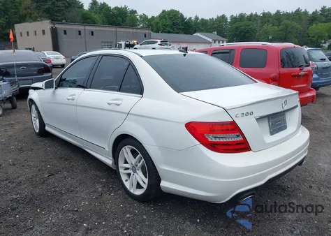 2014 Mercedes-Benz C 300 Luxury 4Matic/Sport 4Matic from USA, damaged, VIN WDDGF8AB4ER325089